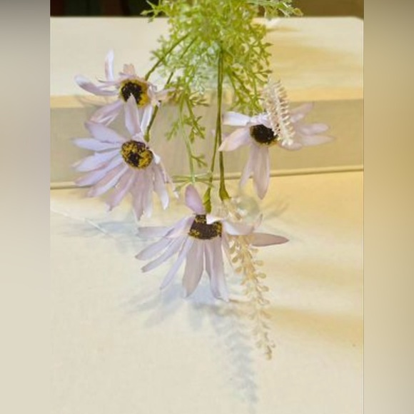 *Wispy Daisy Spray, Violet, Bundle of 3 - Picture 2 of 5